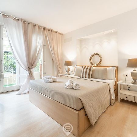 Charming Apartment In The City Center Cagliari Esterno foto